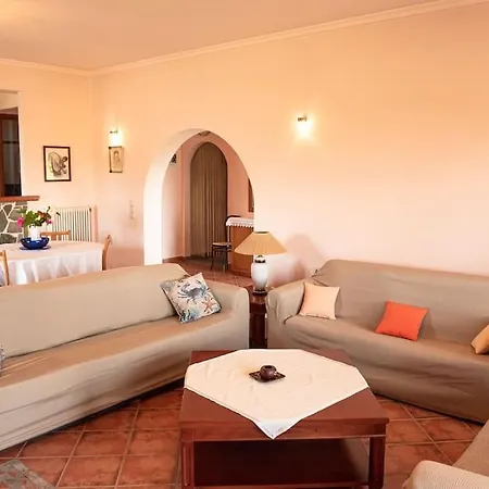Pine Tree Family House * Lefkimmi (Corfu)