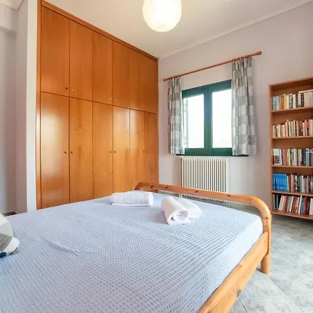 Pine Tree Family House Apartment Lefkimmi (Corfu)