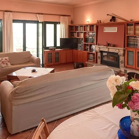 Pine Tree Family House Daire
